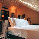 Pensão Madam's 4*