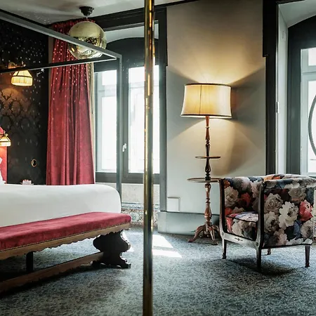 Pensao Madam's Guest house 4*