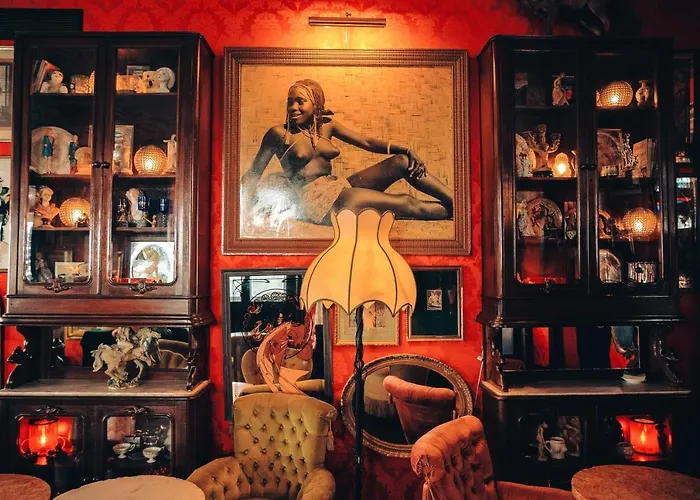 Pensao Madam's Guest house 4*