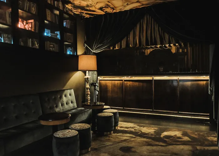 Pensao Madam's Guest house 4*