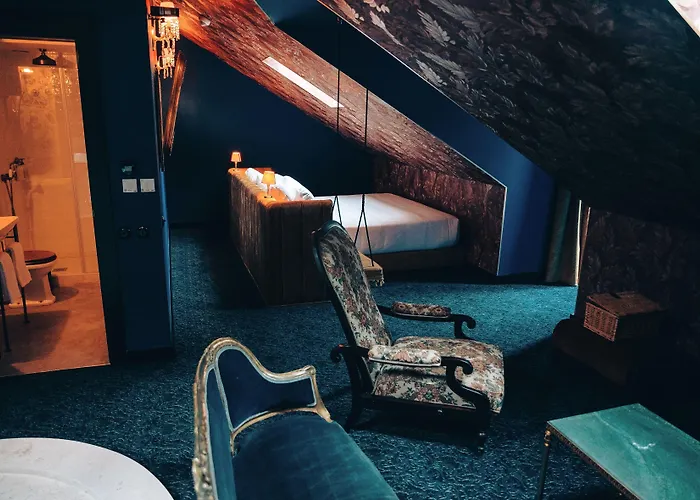 Pensao Madam's Guest house 4*