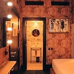 Guest house Pensao Madam's